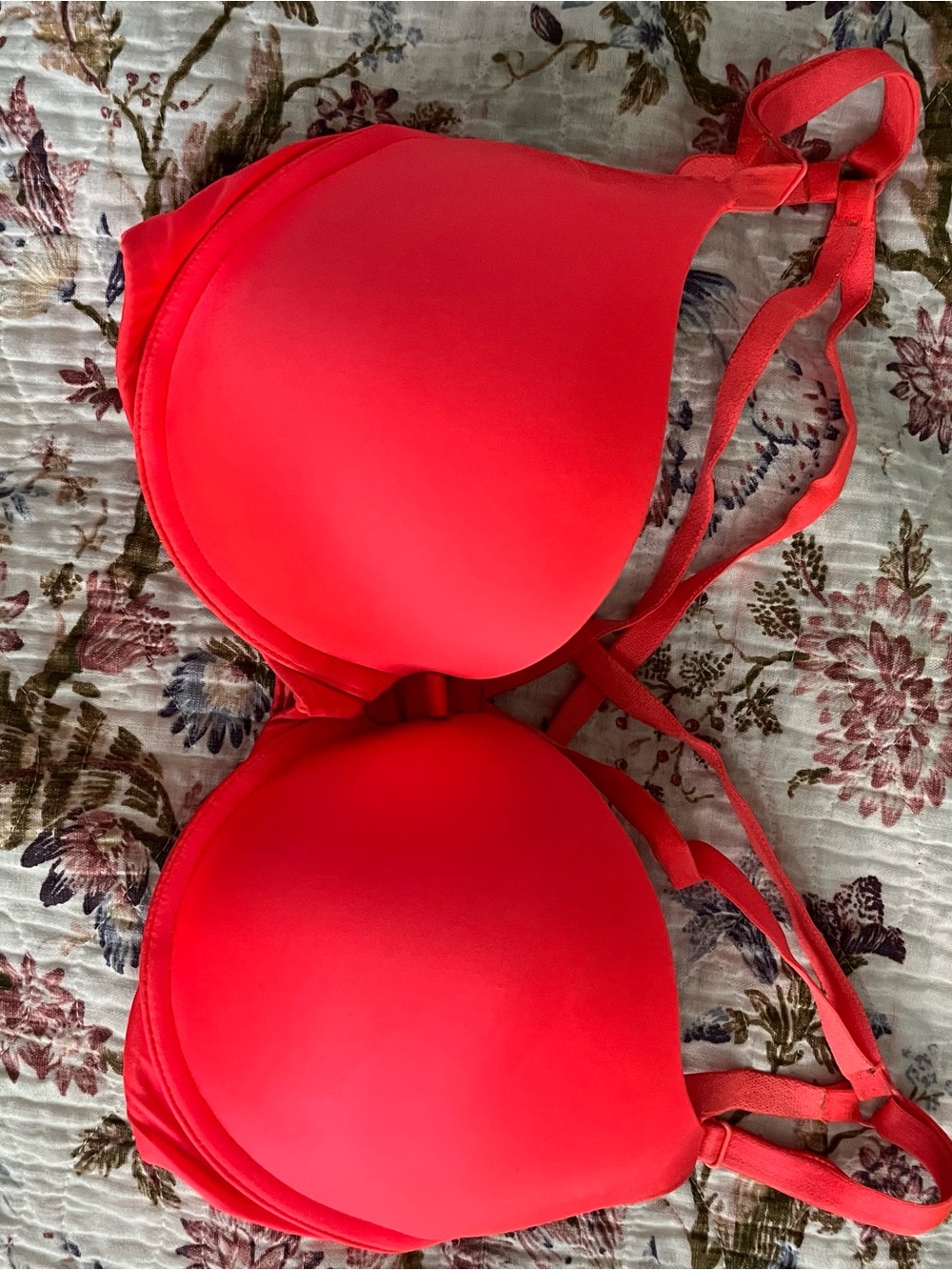 Victoria's Secret Bright Coral Super Push-Up Bra Size 32DD Very Sexy Push Up